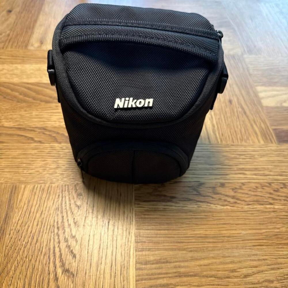 Nikon Black Padded DSLR Camera Bag Case with Front Pocket